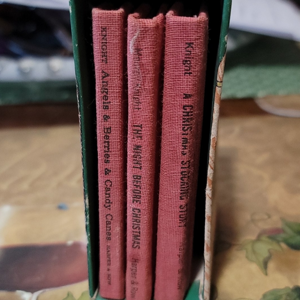 Books - Picture 6 of 10